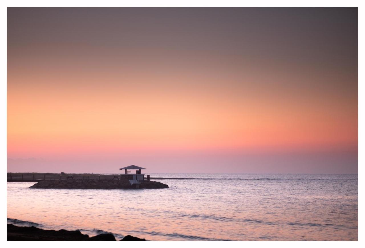 Thalassa Beach Resort & Spa Retreat Vokolidha Bagian luar foto
