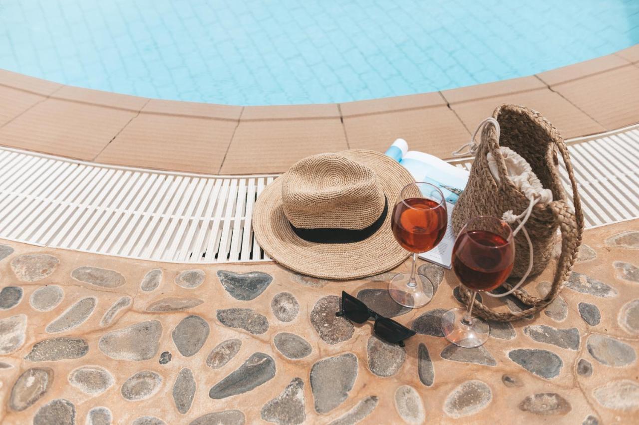 Thalassa Beach Resort & Spa Retreat Vokolidha Bagian luar foto