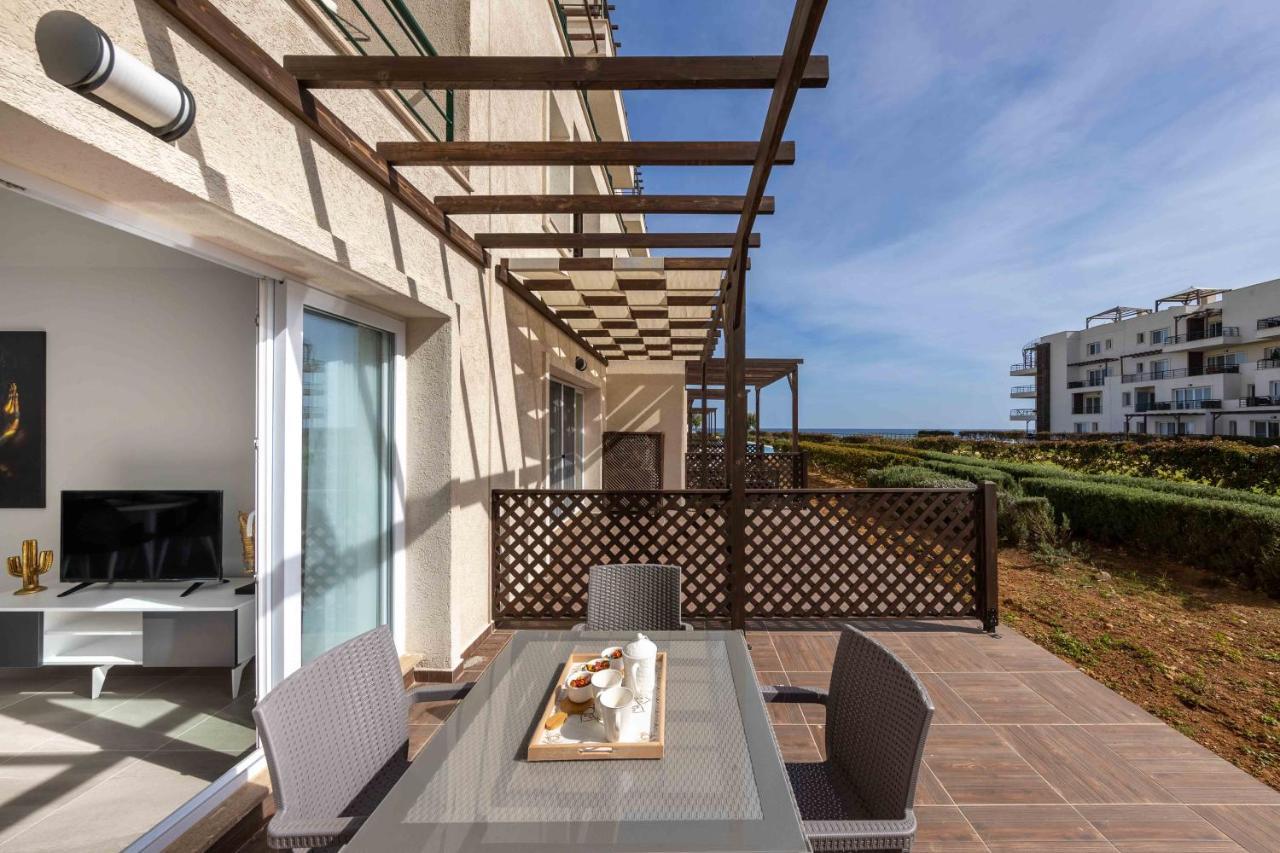 Thalassa Beach Resort & Spa Retreat Vokolidha Bagian luar foto